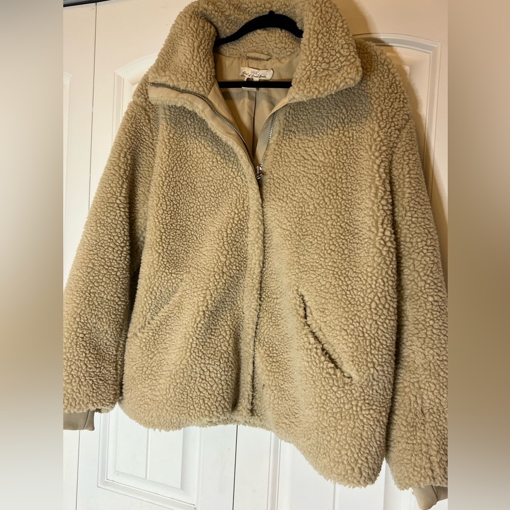 Fuzzy Cream Sherpa Jacket